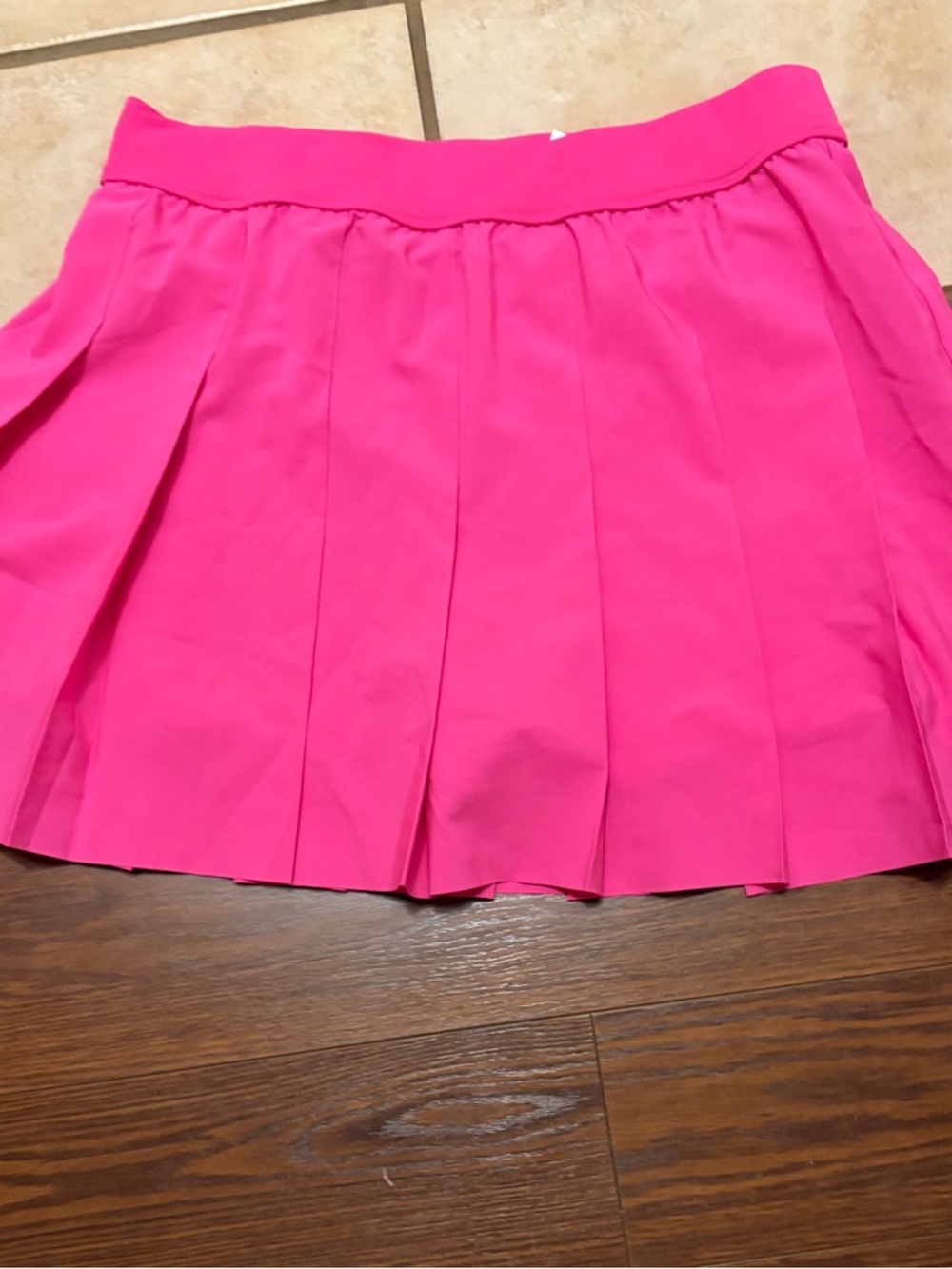 Womens fabletics Bright Hot Pink Pleated athletic skort